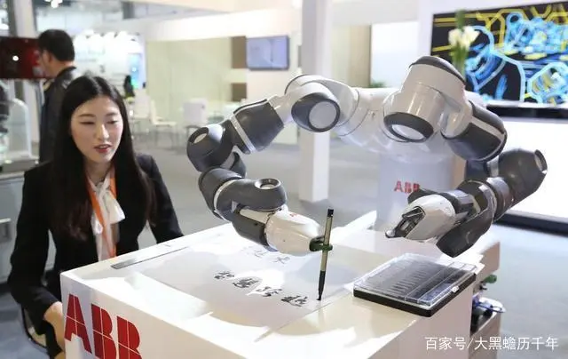 现代科技机器人介绍_现代高科技机器人_现代高科技机器人图片
