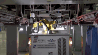 智能餐饮机器人视频_智能餐饮服务机器人_新乡智能餐饮机器人厂家