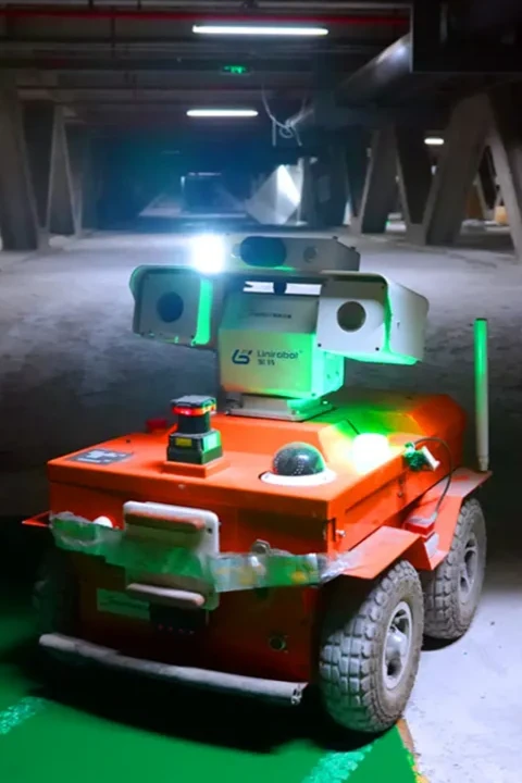 智能餐饮机器人视频_新乡智能餐饮机器人厂家_智能餐饮服务机器人